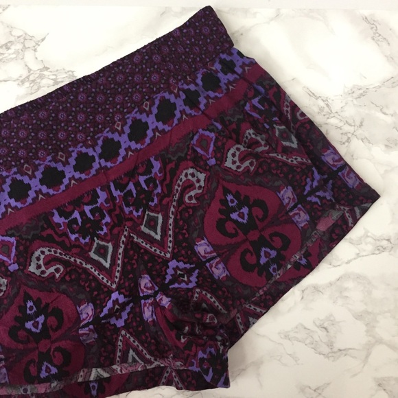 Express Pants - Express Aztec tribal printed casual shorts